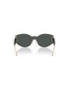 lunettes-de-soleil-elegantes-en-noir