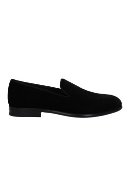black-velvet-round-toe-loafers