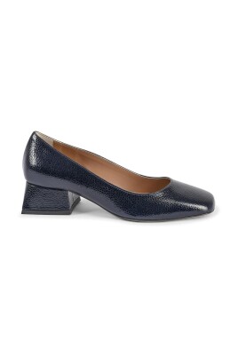 square-toe-block-heel-pump