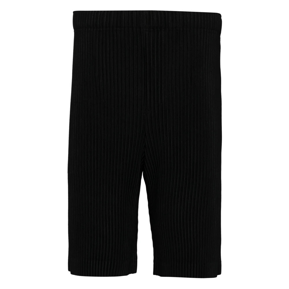 Issey Miyake Zwarte Geplooide Bermuda Shorts Black Heren