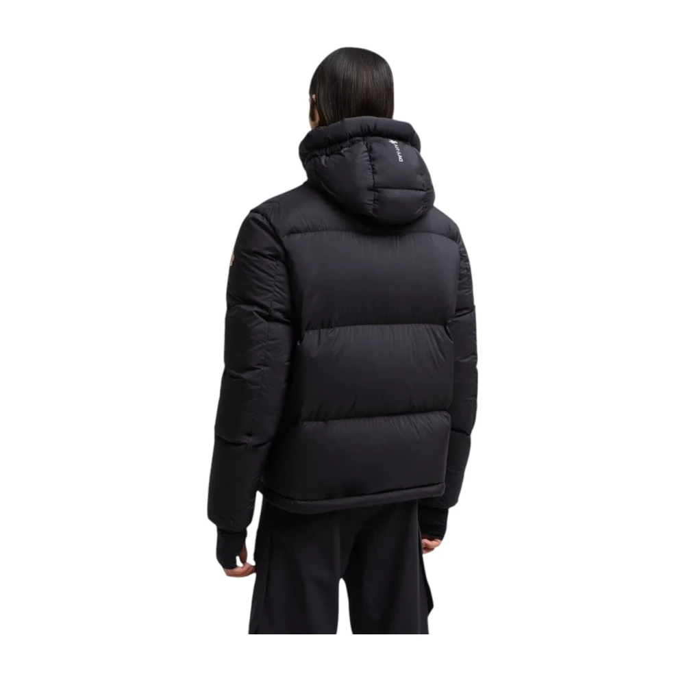 Moncler Zwarte gewatteerde jas met capuchon voor buitenactiviteiten Black Heren