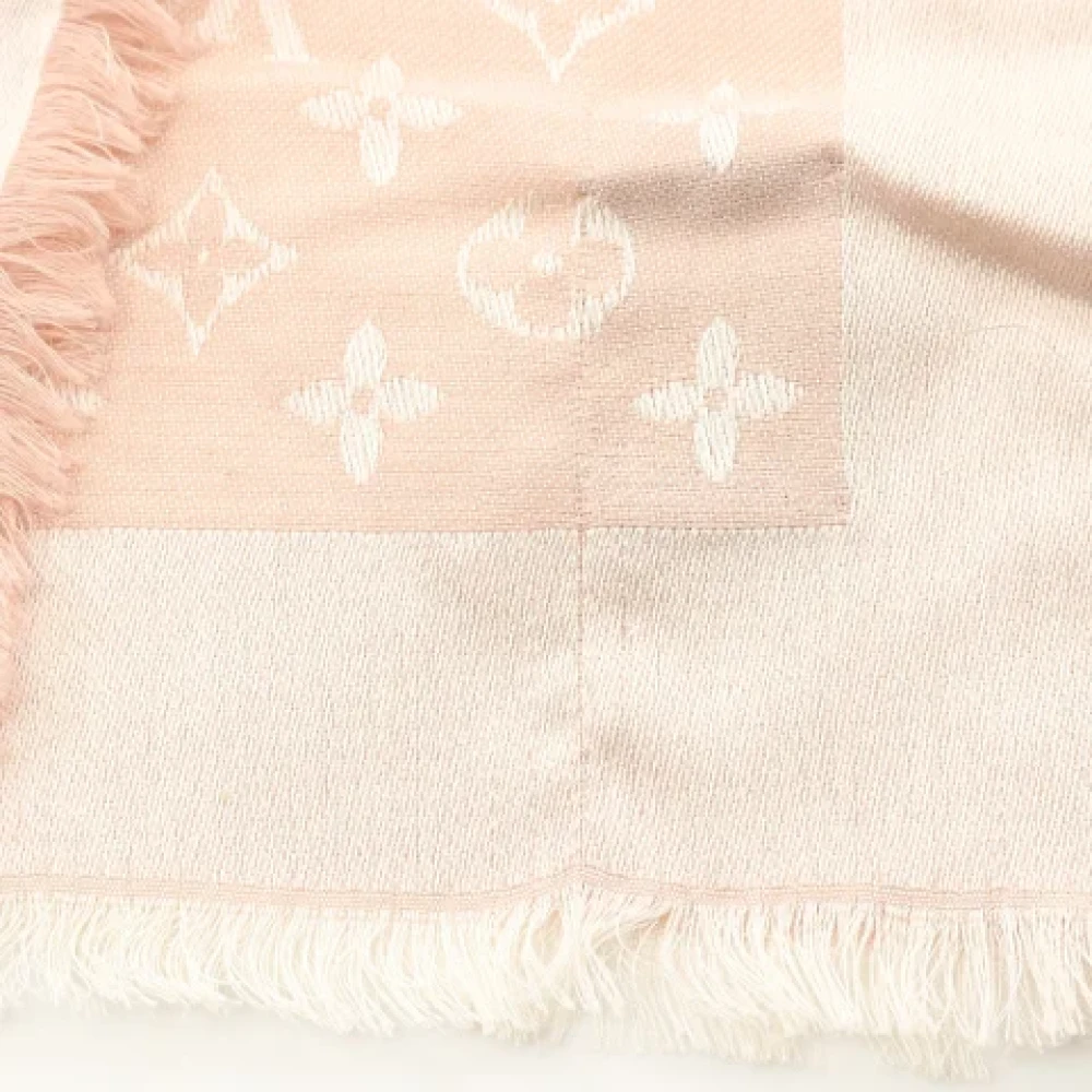 Louis Vuitton Vintage Pre-owned Silk scarves Beige Dames