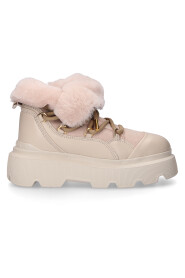 Schnürstiefel