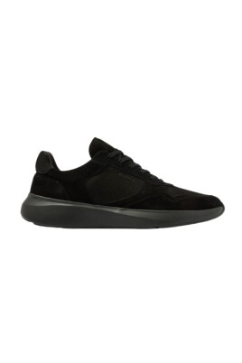 black-wave-sneaker