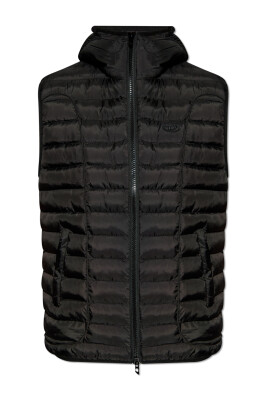 hooded-vest-w-temple