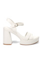 witte-geometrische-sandalen