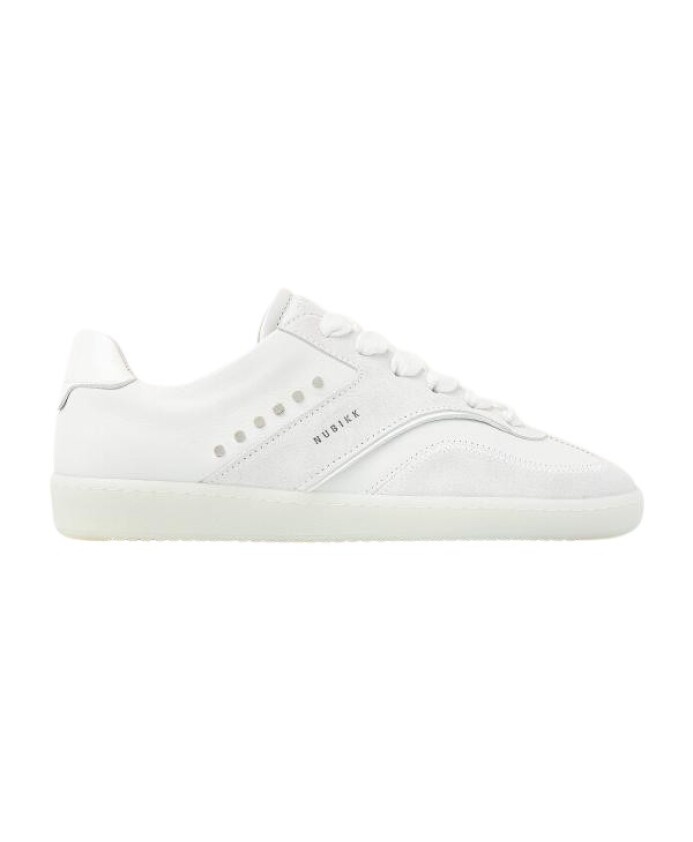 sneaker-blanche-studs-confort-moderne