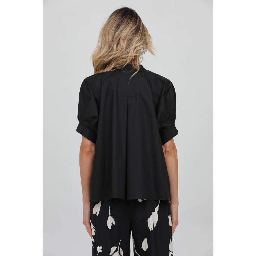 MeiMeiJ Wijde blouse met guru kraag en pofmouw Black Dames