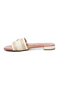 sandales-en-cuir-beige-a-bout-ouvert