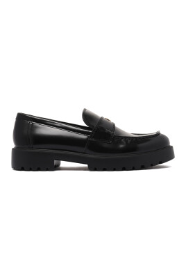 svarta-klassiska-loafers-med-dubbel-t