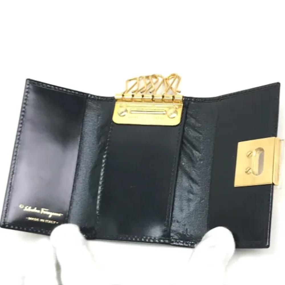 Salvatore Ferragamo Pre-owned Leather key-holders Black Dames