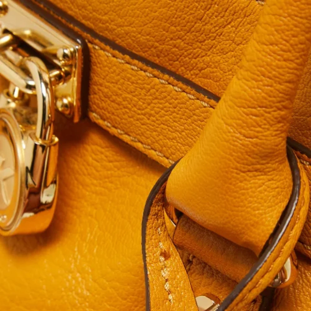 Michael Kors Pre-owned Leather shoulder-bags Yellow Dames