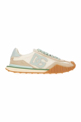 baskets-athletiques-en-tissu
