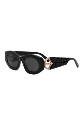stylish-sunglasses-for-every-outfit