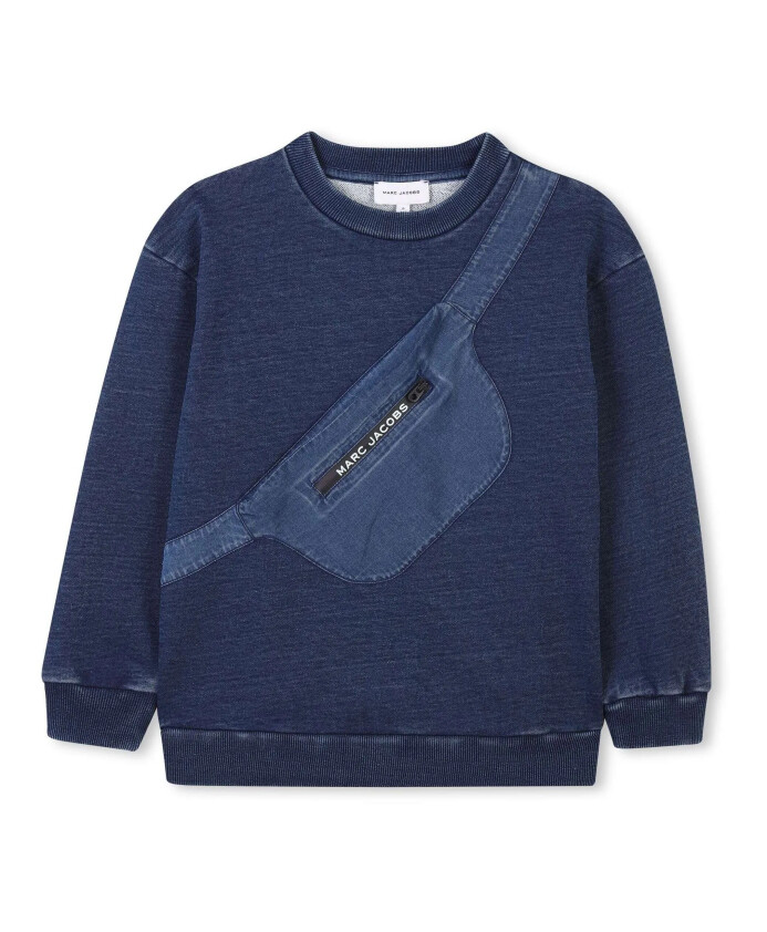 pull-bleu-avec-poche-a-fermeture-eclair