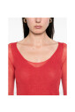 rouge-vif-col-en-scoop-manches-longues