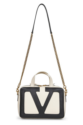 luxury-leather-bag-with-vlogo-signature