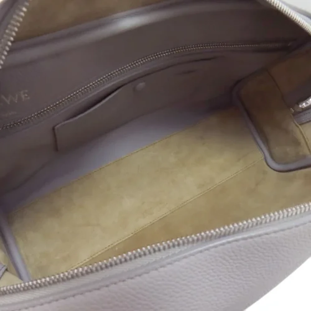 Loewe Pre-owned Leather handbags Gray Dames