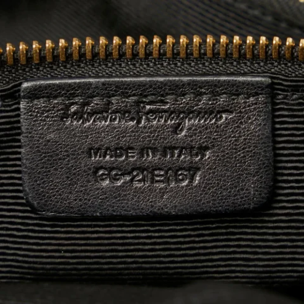 Salvatore Ferragamo Pre-owned Leather handbags Black Dames