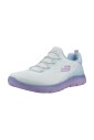 sneakers-summits-pour-un-look-elegant