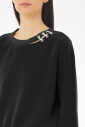 sweatshirt-closed
