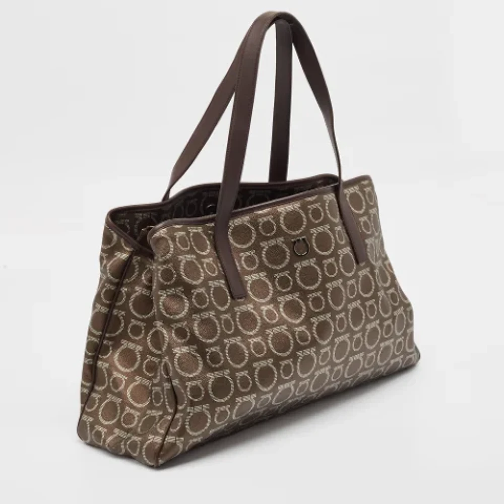 Salvatore Ferragamo Pre-owned Leather totes Brown Dames