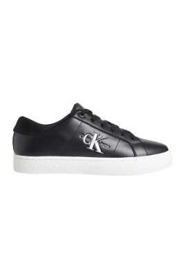 black-low-sneaker