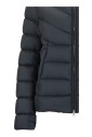 doudoune-a-capuche-a-col-haut