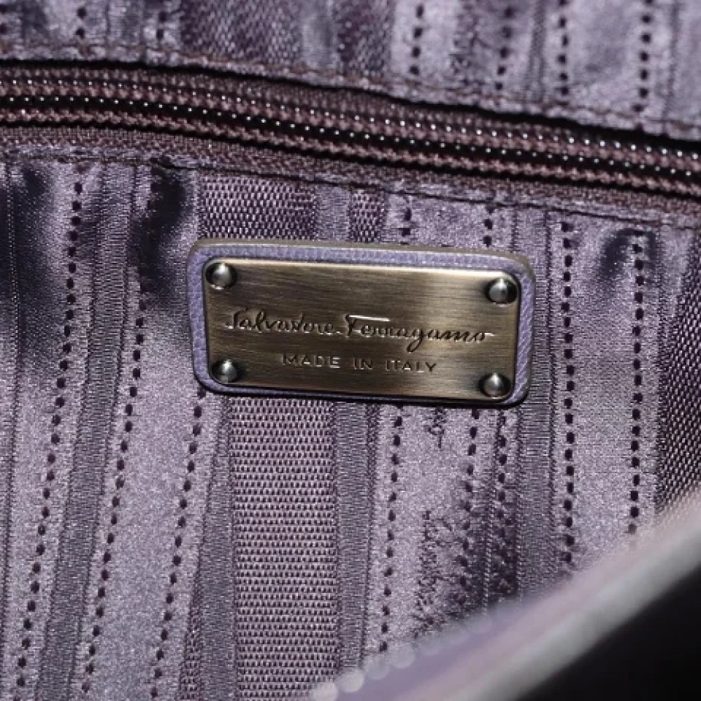 Salvatore Ferragamo Pre-owned Leather shoulder-bags Purple Dames