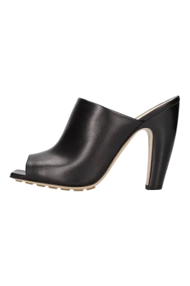 Curved Heel Mule