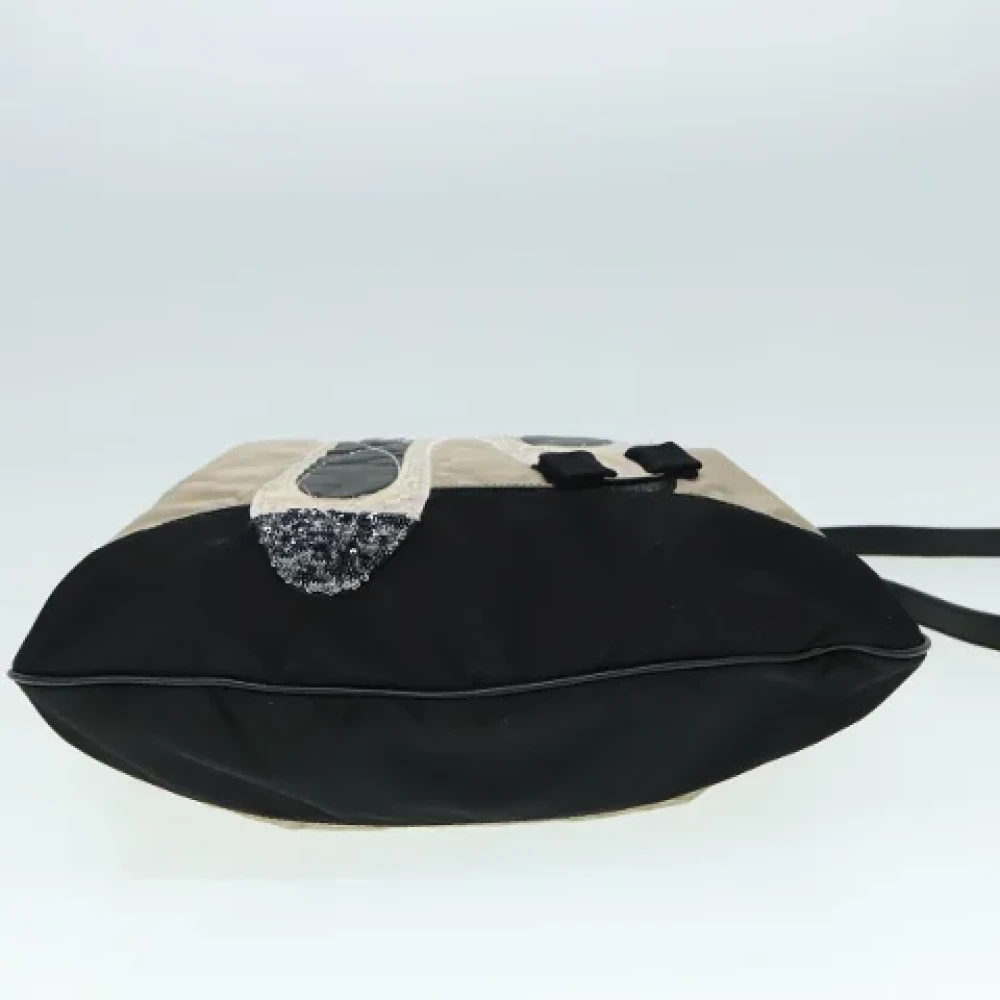 Salvatore Ferragamo Pre-owned Nylon handbags Beige Dames