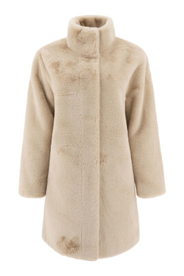 stylish-white-coat-aw24