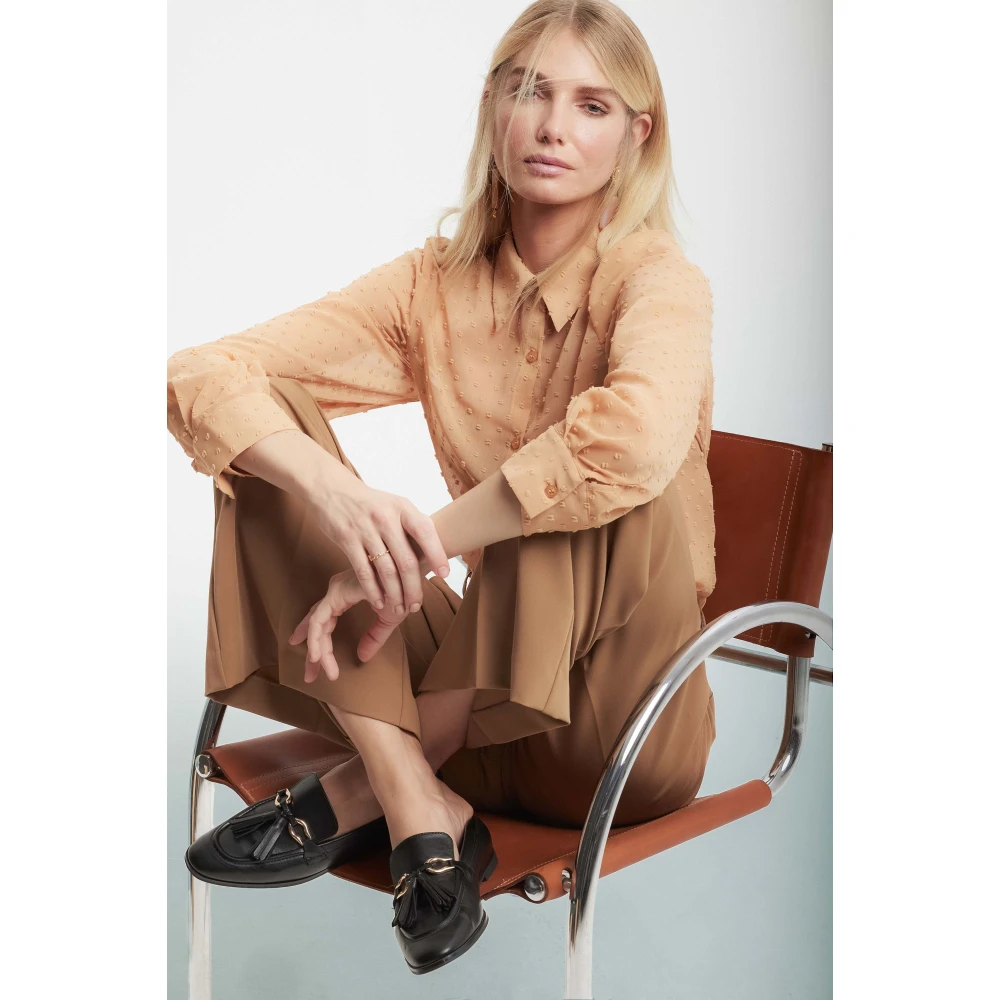 Kocca Stijlvolle losse broek met plooien Brown Dames