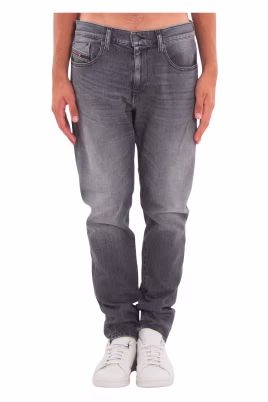 2019-d-strukt-jeans