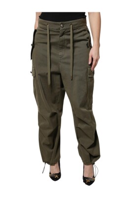 cargo-pants-with-zipper-closure