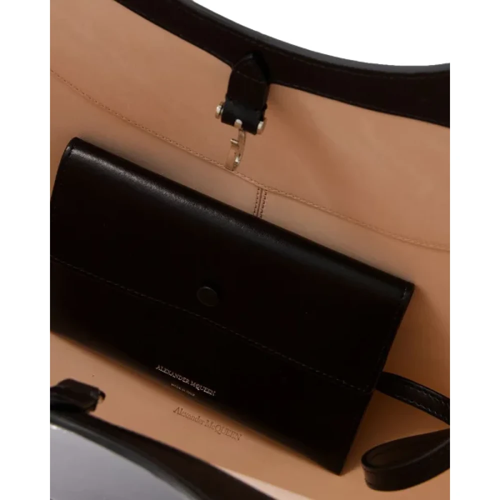 alexander mcqueen Leather handbags Black Dames