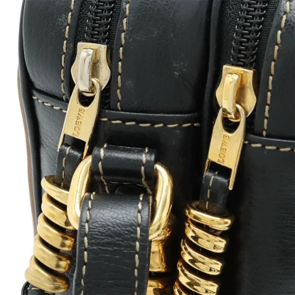 Loewe Pre-owned Leather shoulder-bags Black Dames