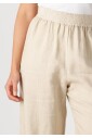 beige-linnen-broek-voor-vrouwen