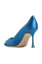 escarpins-pointus-en-satin-bleu