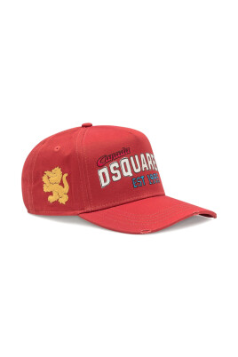 casquette-rouge-brodee-avec-visiere-courbee