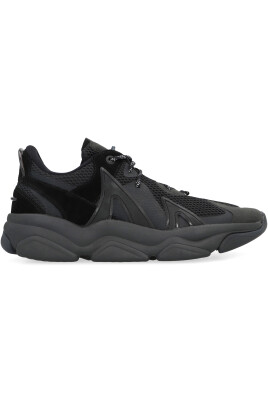low-top-suede-sneakers