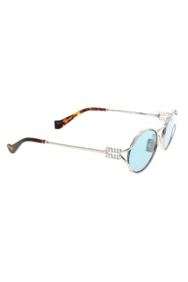 stylish-sunglasses-for-fashion-enthusiasts