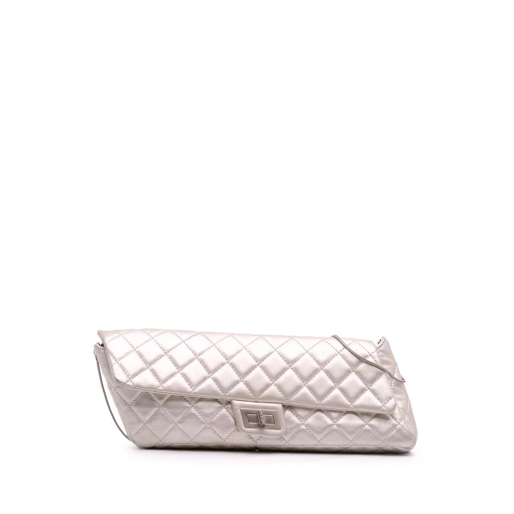 Chanel Vintage Women's Gray Pre-Owned Quilted Shoulder Bag
