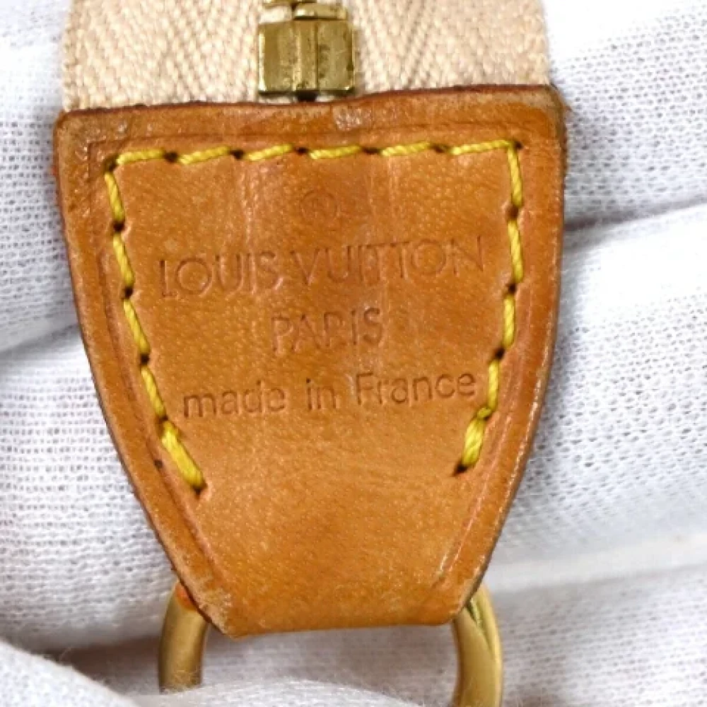 Louis Vuitton Vintage Pre-owned Canvas clutches White Dames