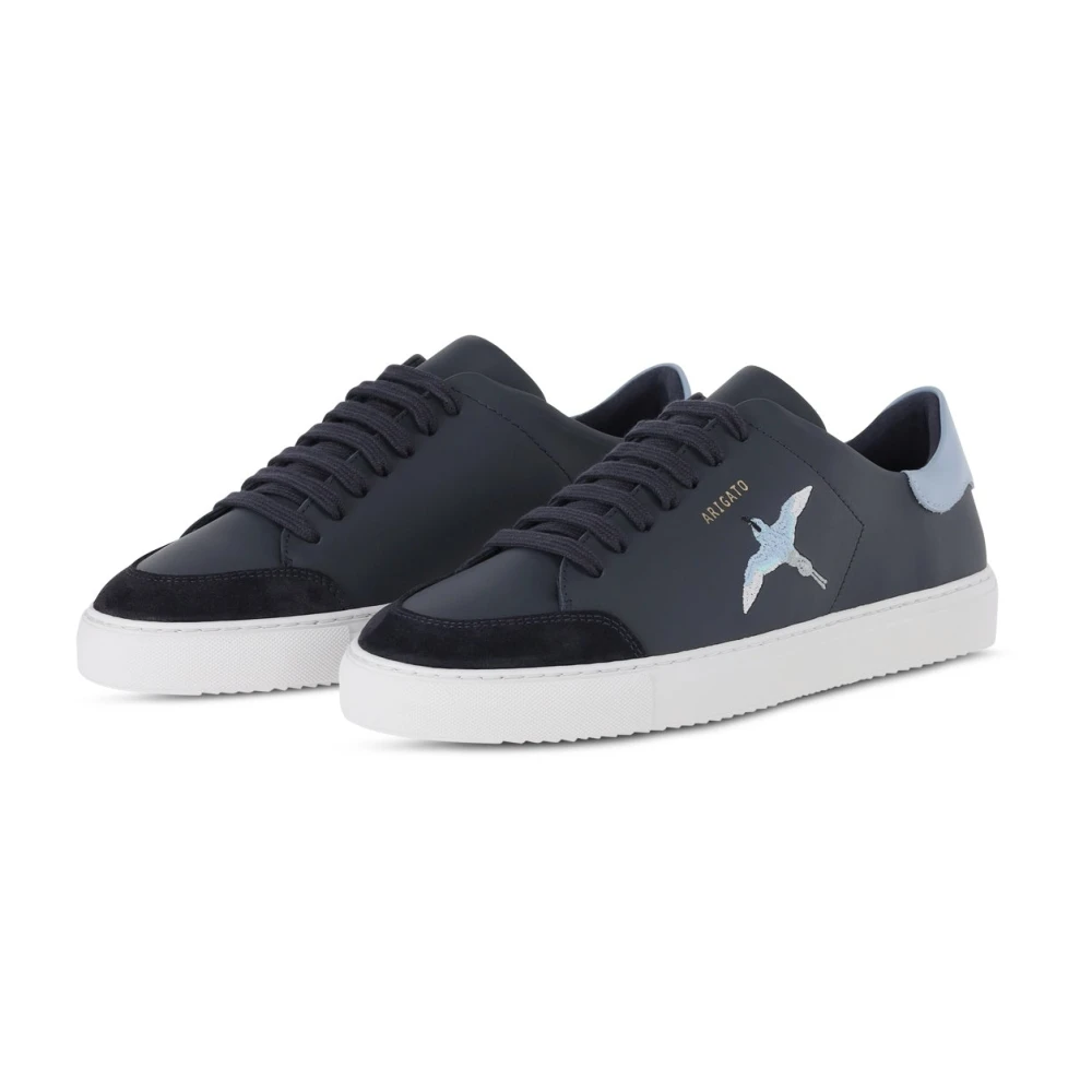 Axel Arigato Minimalistiska sneakers med kolibriapplikation Blue, Herr