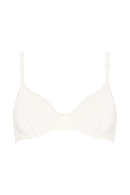 silky-fitted-style-lingerie
