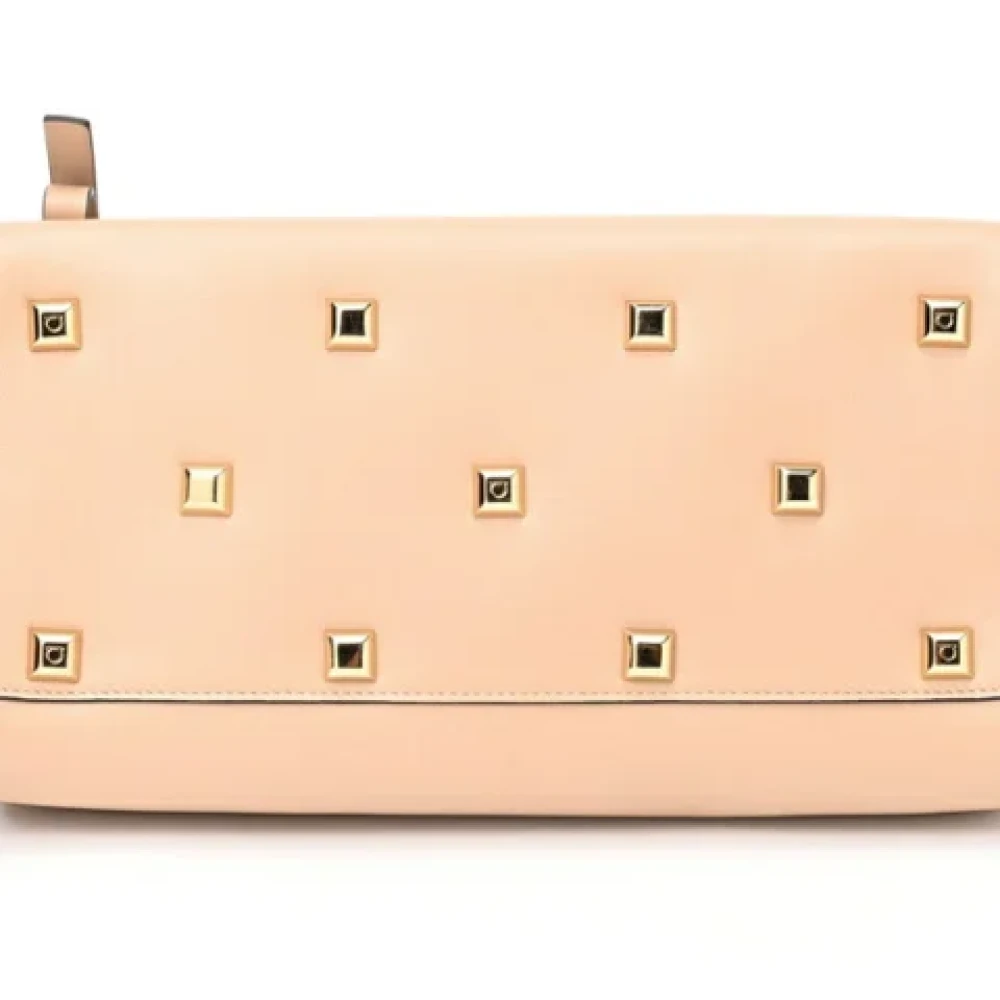 Salvatore Ferragamo Pre-owned Leather handbags Beige Dames