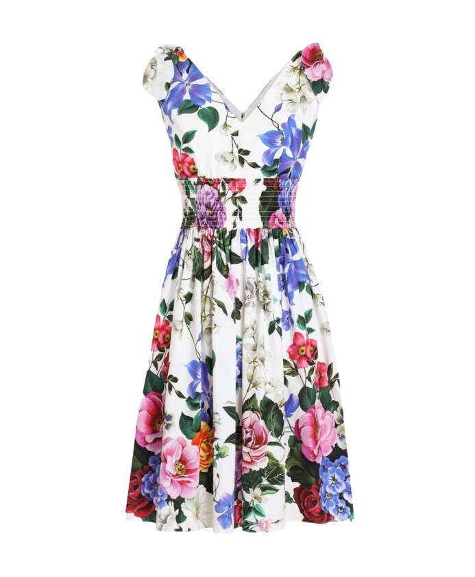 robe-blanche-sans-manches-avec-col-en-v