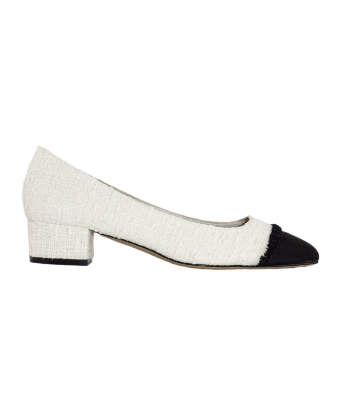 white-sandals-with-black-bangs