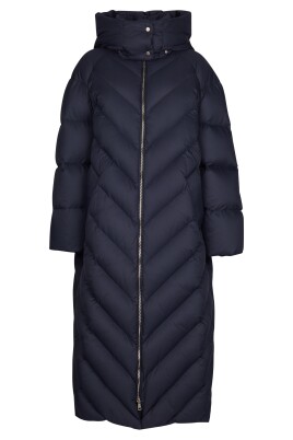 coat-in-amadeus